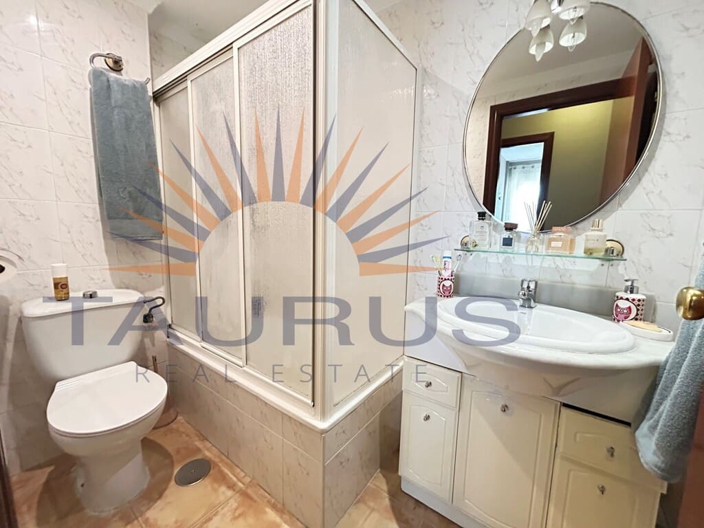Apartamento de 2 habitaciones en Torre del Mar en venta con piscina garaje - 375.000 € (Ref: 10003912)