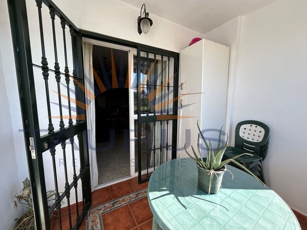 Apartamento de 2 habitaciones en Torre del Mar en venta con piscina garaje - 375.000 € (Ref: 10003912)