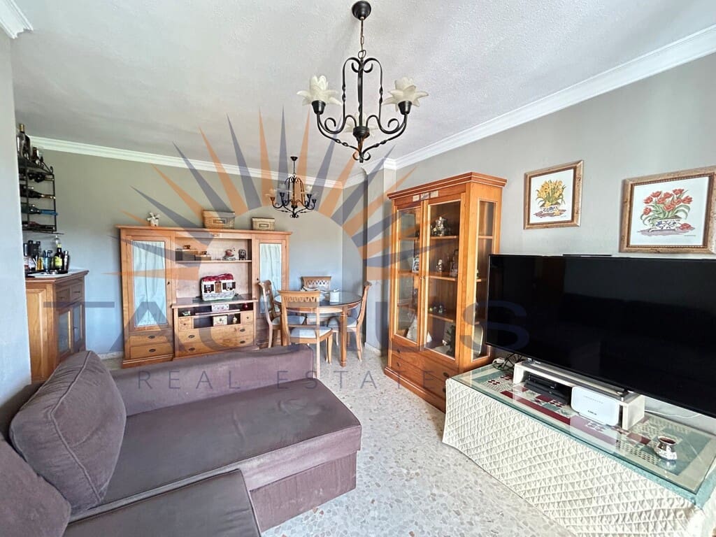 Apartamento de 2 habitaciones en Torre del Mar en venta con piscina garaje - 375.000 € (Ref: 10003912)