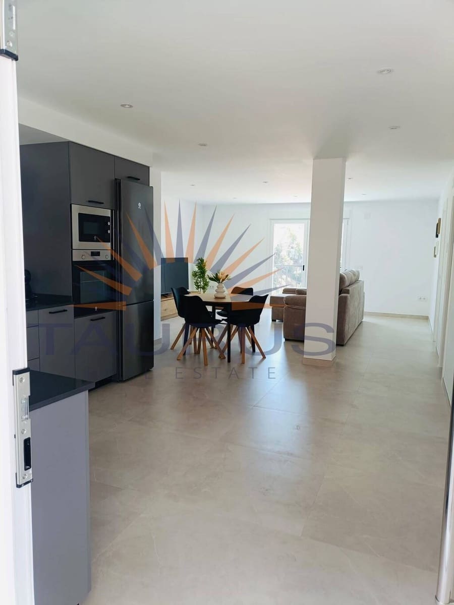 2 soveværelse Lejlighed til leje i Algarrobo - € 1.200 (Ref: 10003913)