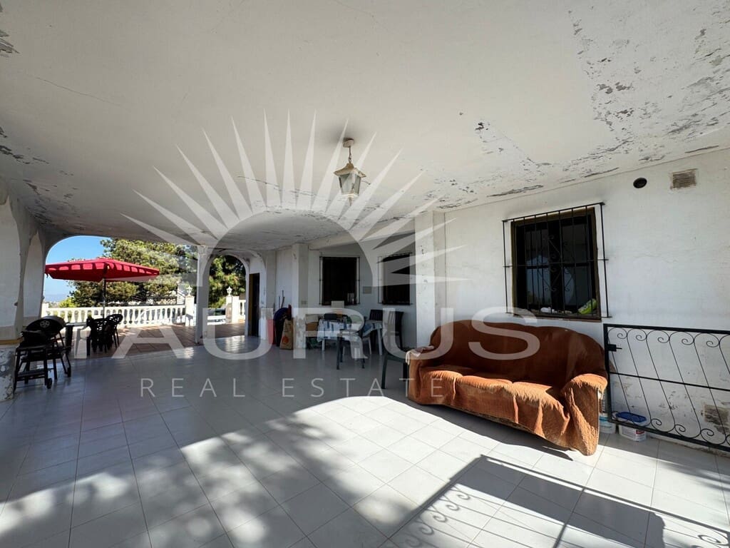 2 bedroom Villa for sale in Competa with pool garage - € 470,000 (Ref: 10008878)