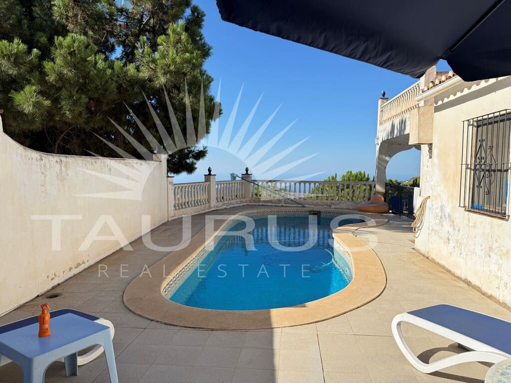 2 bedroom Villa for sale in Competa with pool garage - € 470,000 (Ref: 10008878)