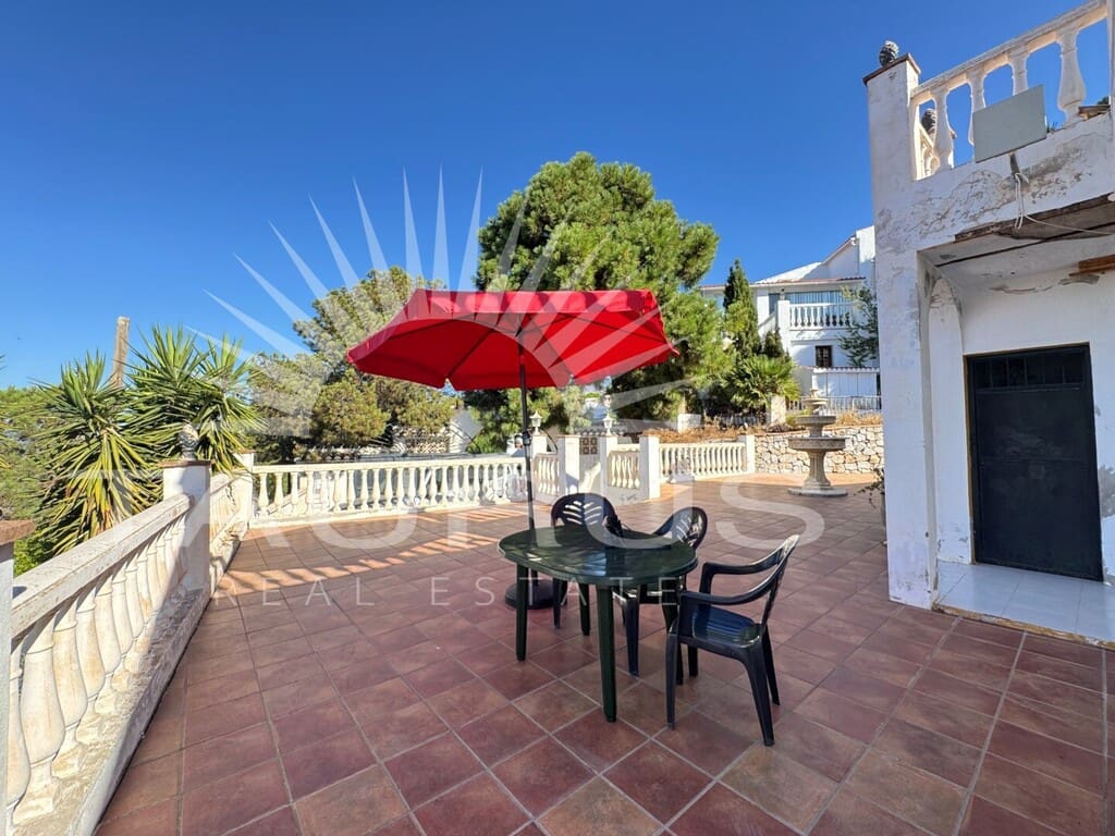 2 bedroom Villa for sale in Competa with pool garage - € 470,000 (Ref: 10008878)