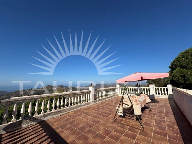 2 bedroom Villa for sale in Cómpeta with pool garage - € 470,000 (Ref: 10008878)