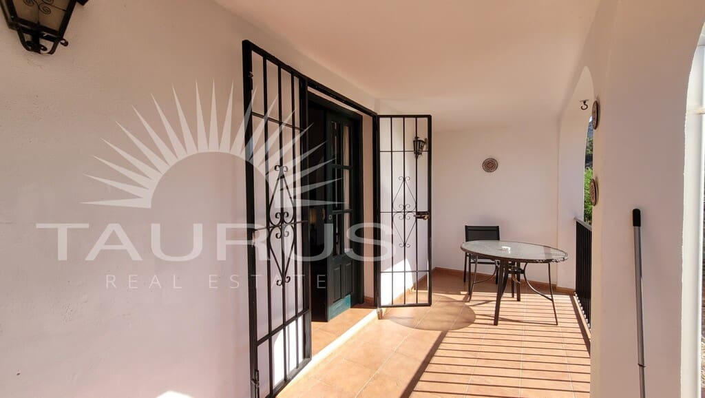 2 bedroom Villa for sale in Competa with pool - € 315,000 (Ref: 10008879)