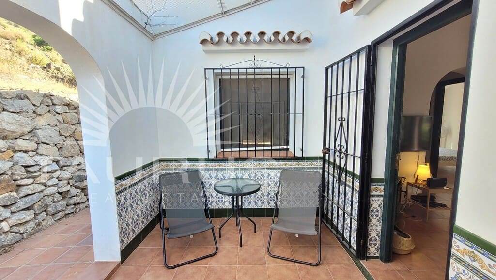 2 bedroom Villa for sale in Competa with pool - € 315,000 (Ref: 10008879)