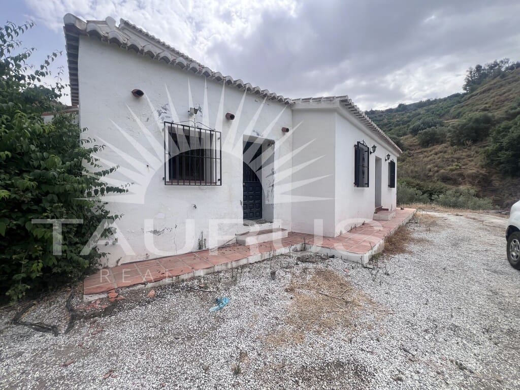 4 bedroom Finca/Country House for sale in Competa - € 650,000 (Ref: 10008880)