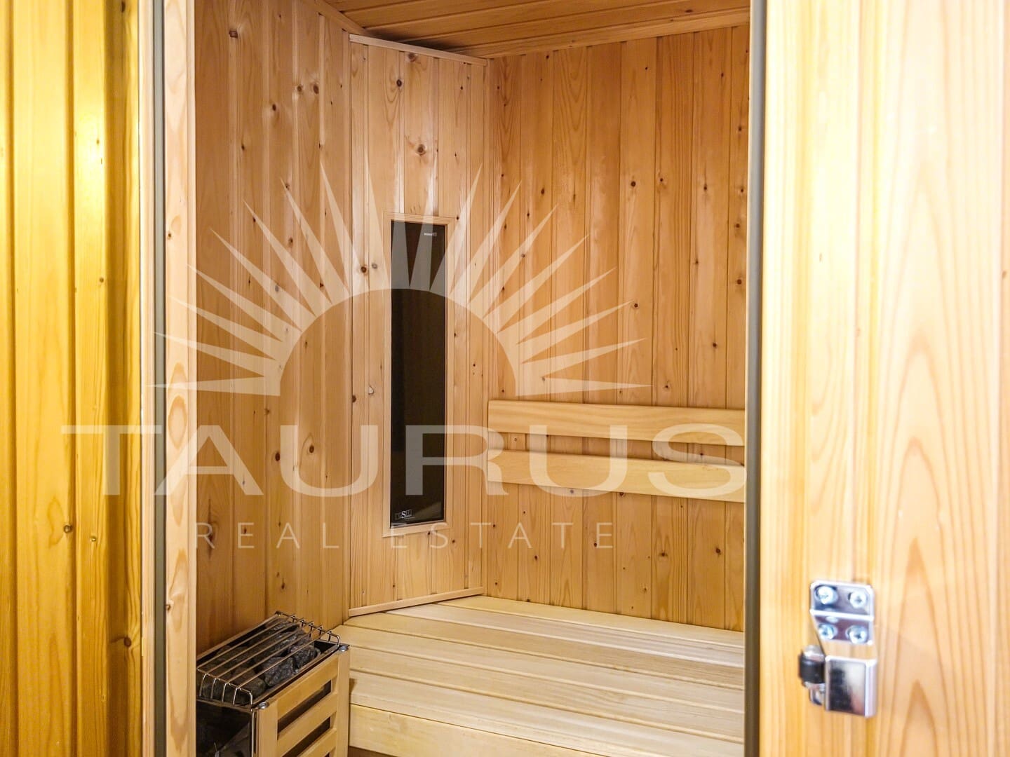 4 bedroom Villa for sale in Arenas de Velez with pool garage - € 895,000 (Ref: 10020360)
