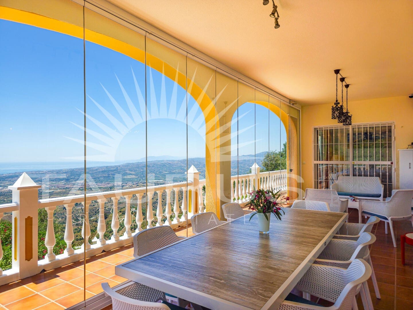 4 bedroom Villa for sale in Arenas de Velez with pool garage - € 895,000 (Ref: 10020360)