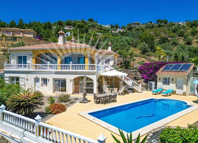 4 Zimmer Villa zu verkaufen in Arenas de Velez, Arenas mit Pool Garage - 895.000 € (Ref: 10020360)