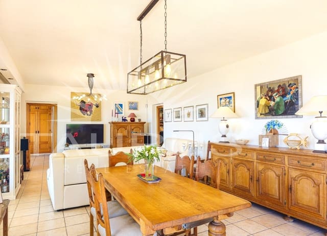 4 Zimmer Villa zu verkaufen in Arenas de Velez, Arenas mit Pool Garage - 895.000 € (Ref: 10020360)