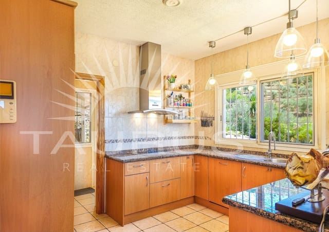 4 Zimmer Villa zu verkaufen in Arenas de Velez, Arenas mit Pool Garage - 895.000 € (Ref: 10020360)