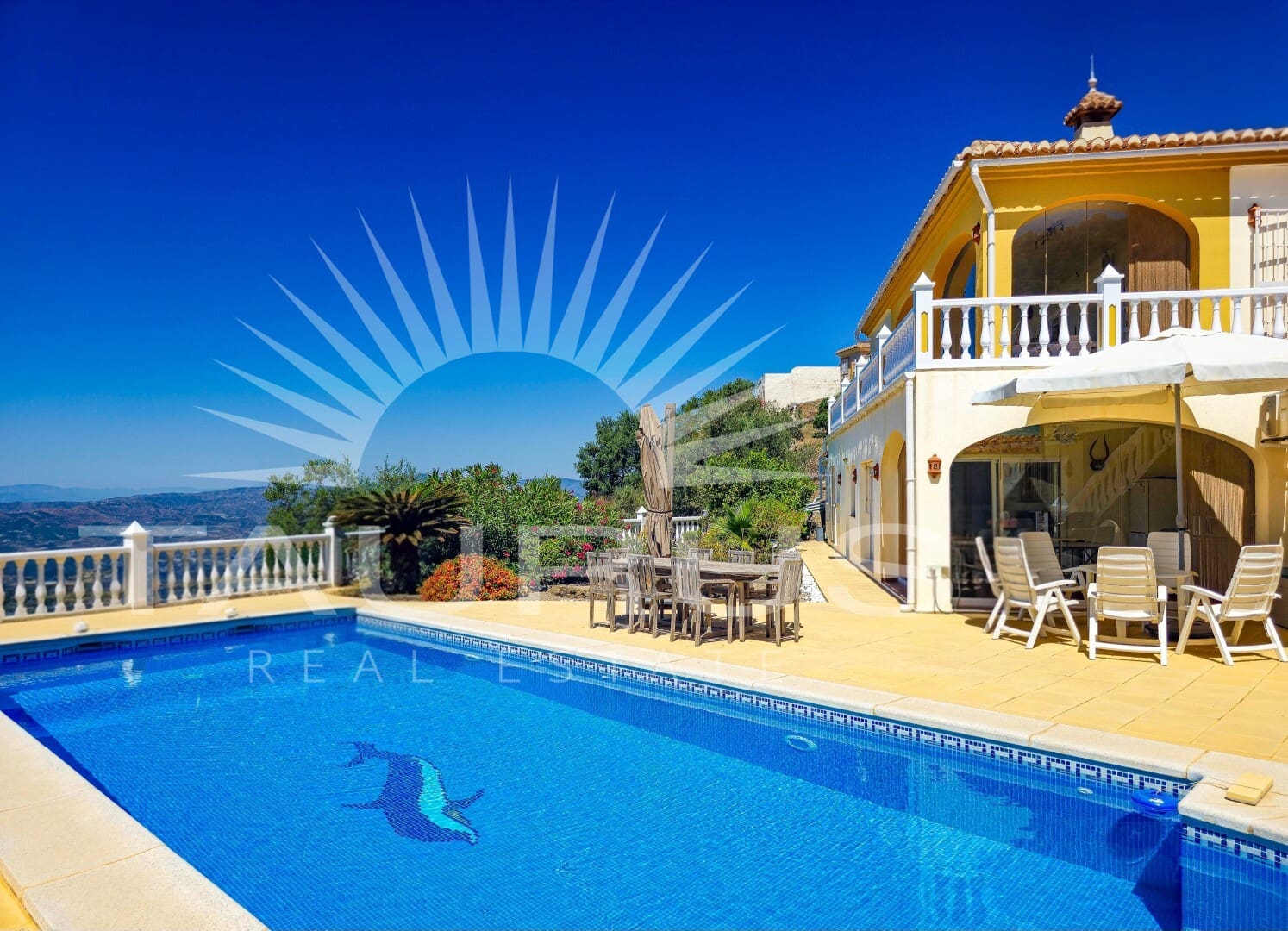 4 bedroom Villa for sale in Arenas de Velez with pool garage - € 895,000 (Ref: 10020360)