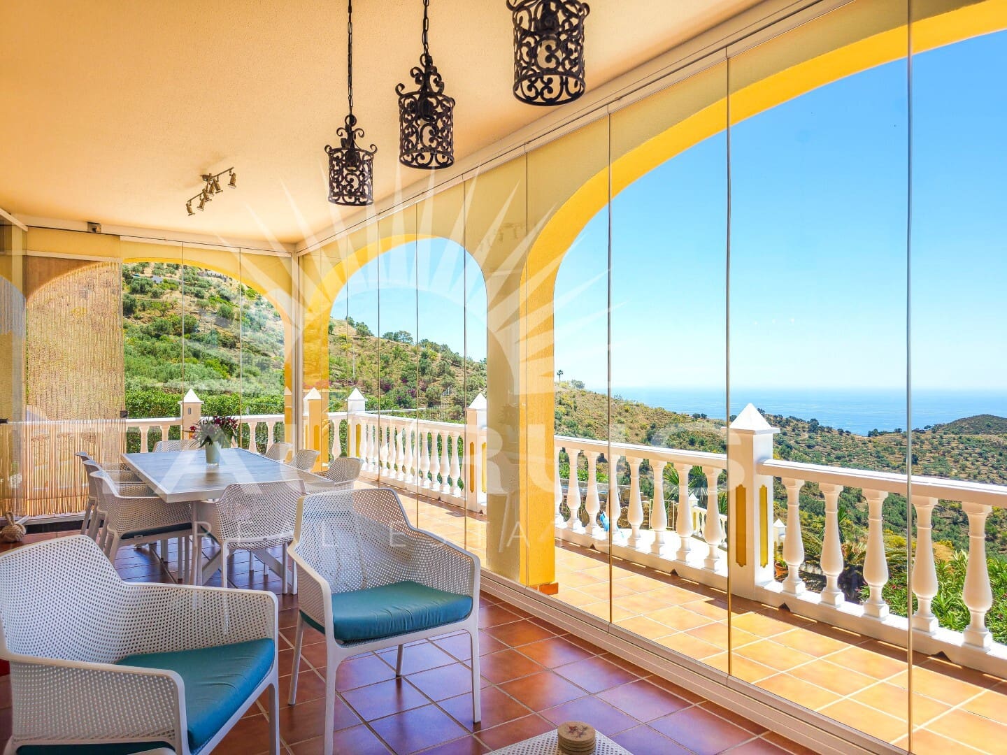 4 bedroom Villa for sale in Arenas de Velez with pool garage - € 895,000 (Ref: 10020360)