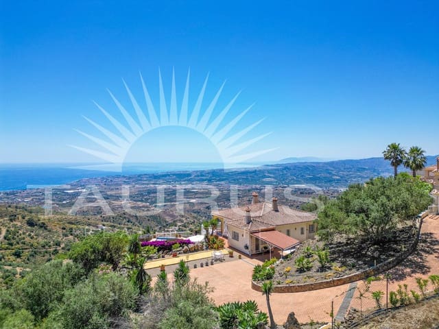 4 Zimmer Villa zu verkaufen in Arenas de Velez, Arenas mit Pool Garage - 895.000 € (Ref: 10020360)