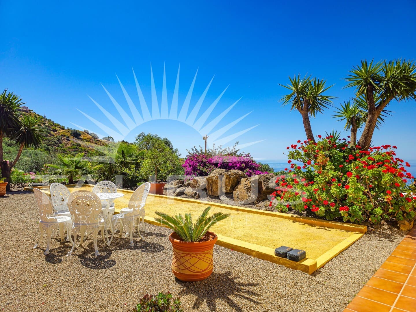 4 bedroom Villa for sale in Arenas de Velez with pool garage - € 895,000 (Ref: 10020360)