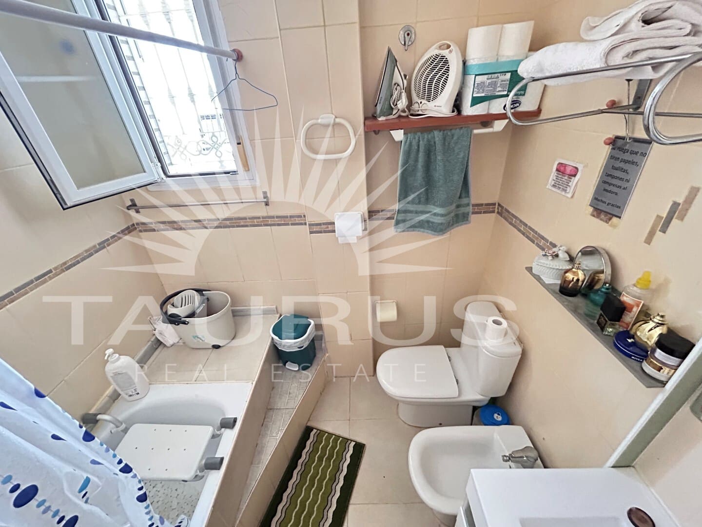 5 soveværelse Villa til salg i Torre del Mar med swimmingpool garage - € 730.000 (Ref: 10020361)
