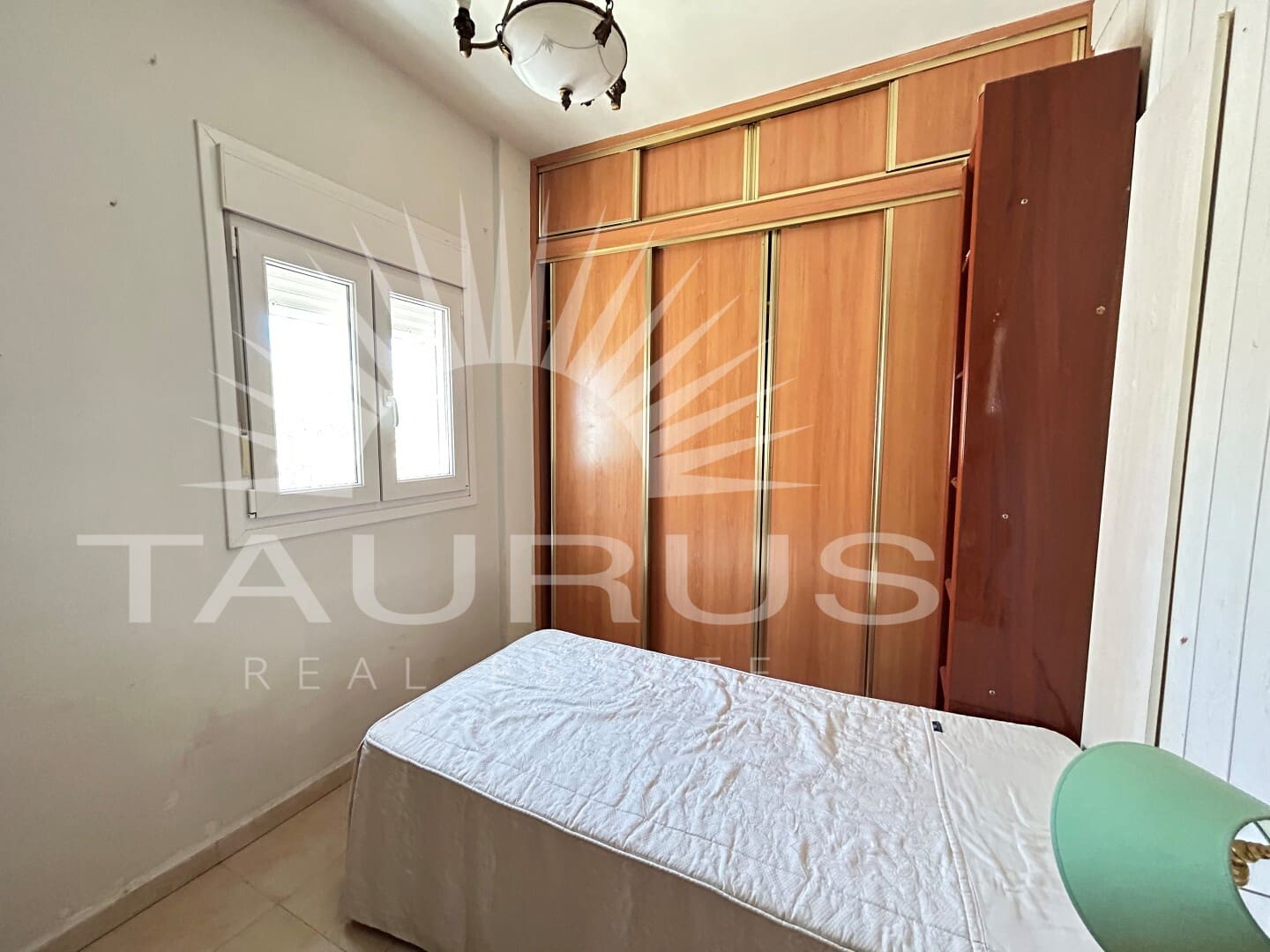 5 soveværelse Villa til salg i Torre del Mar med swimmingpool garage - € 730.000 (Ref: 10020361)