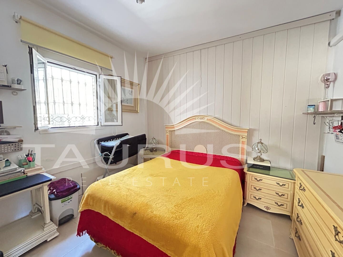 5 soveværelse Villa til salg i Torre del Mar med swimmingpool garage - € 730.000 (Ref: 10020361)