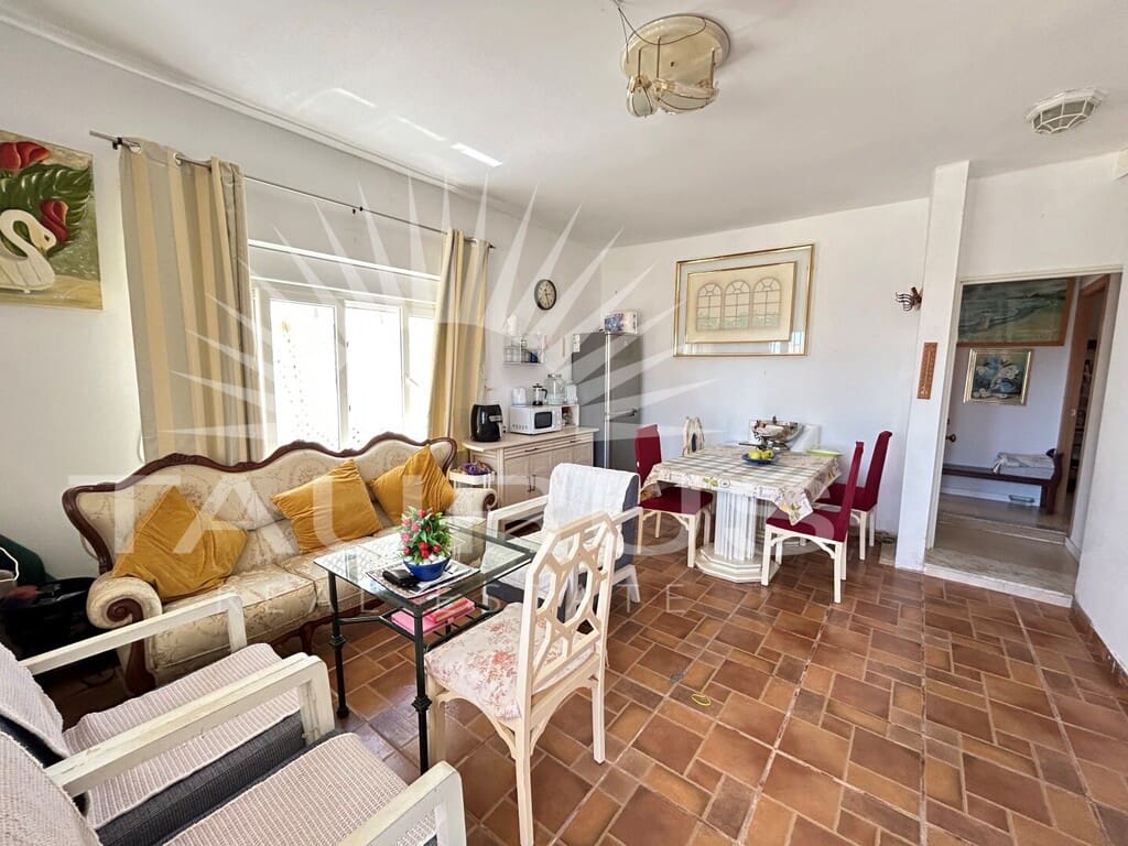 5 soveværelse Villa til salg i Torre del Mar med swimmingpool garage - € 730.000 (Ref: 10020361)