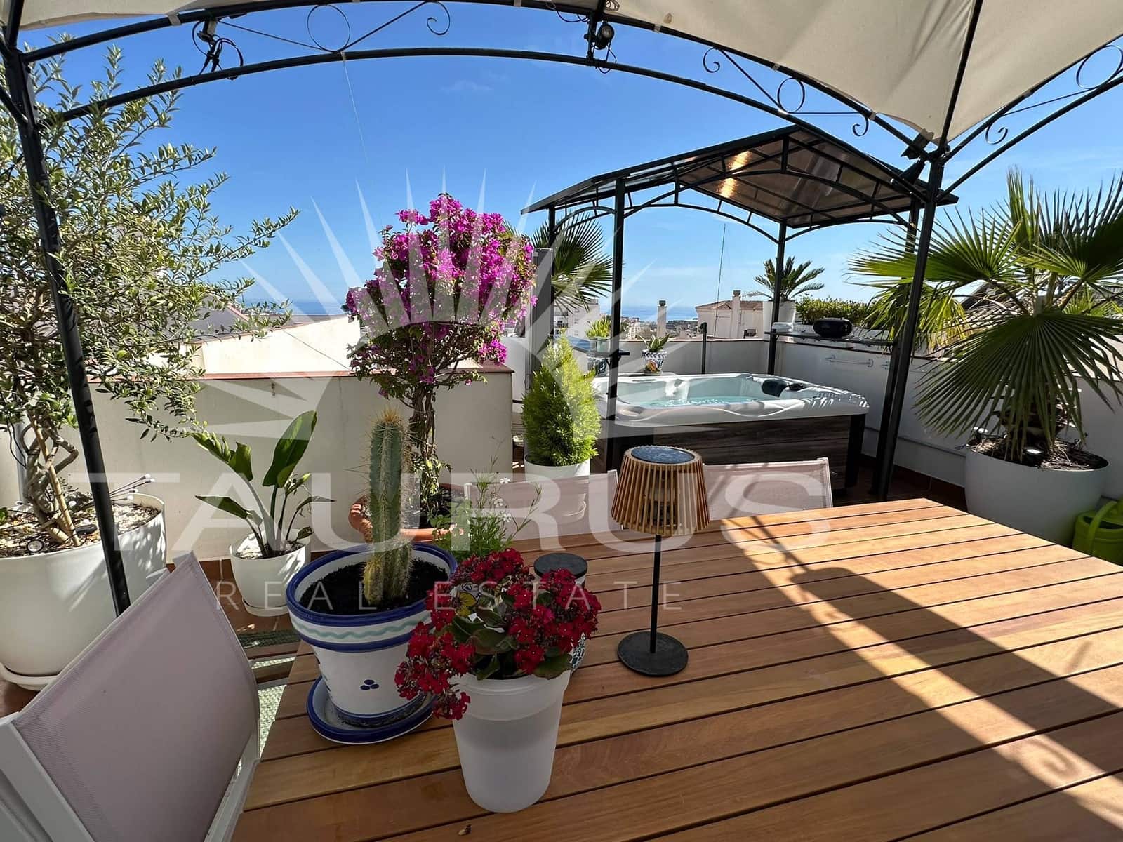 3 bedroom Apartment for sale in Torrox - € 349,000 (Ref: 10020362)