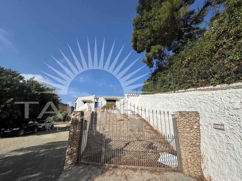 2 chambre Villa/Maison à vendre à Frigiliana avec piscine - 245 000 € (Ref: 10025272)