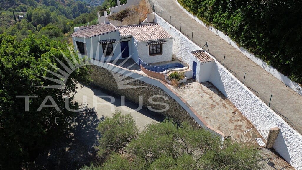 2 chambre Villa/Maison à vendre à Frigiliana avec piscine - 245 000 € (Ref: 10025272)