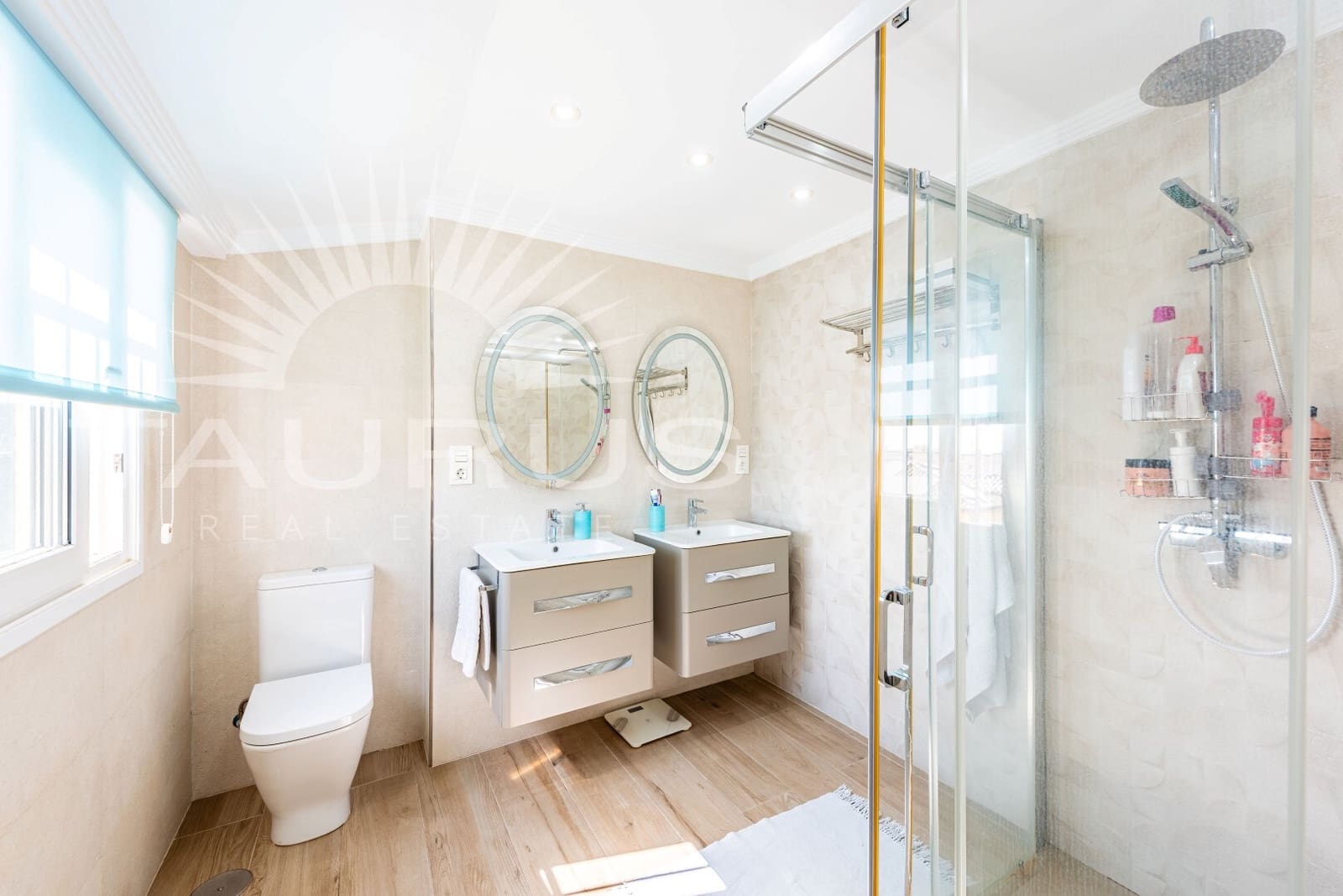Chalet de 5 habitaciones en Torre del Mar en venta con piscina garaje - 639.900 € (Ref: 10026963)