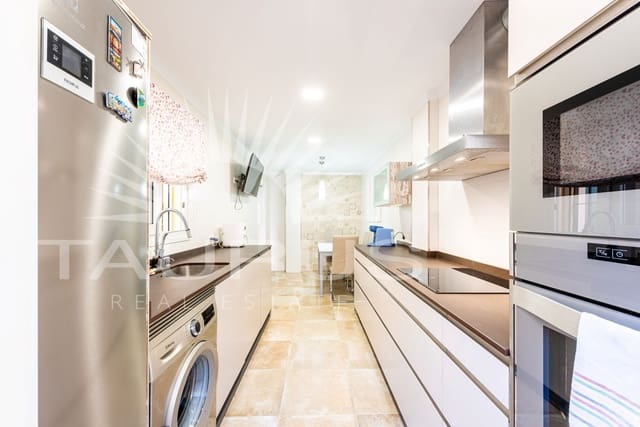 5 soverom Villa til salgs i Torre del Mar, Vélez-Málaga med svømmebasseng garasje - € 639 900 (Ref: 10026963)
