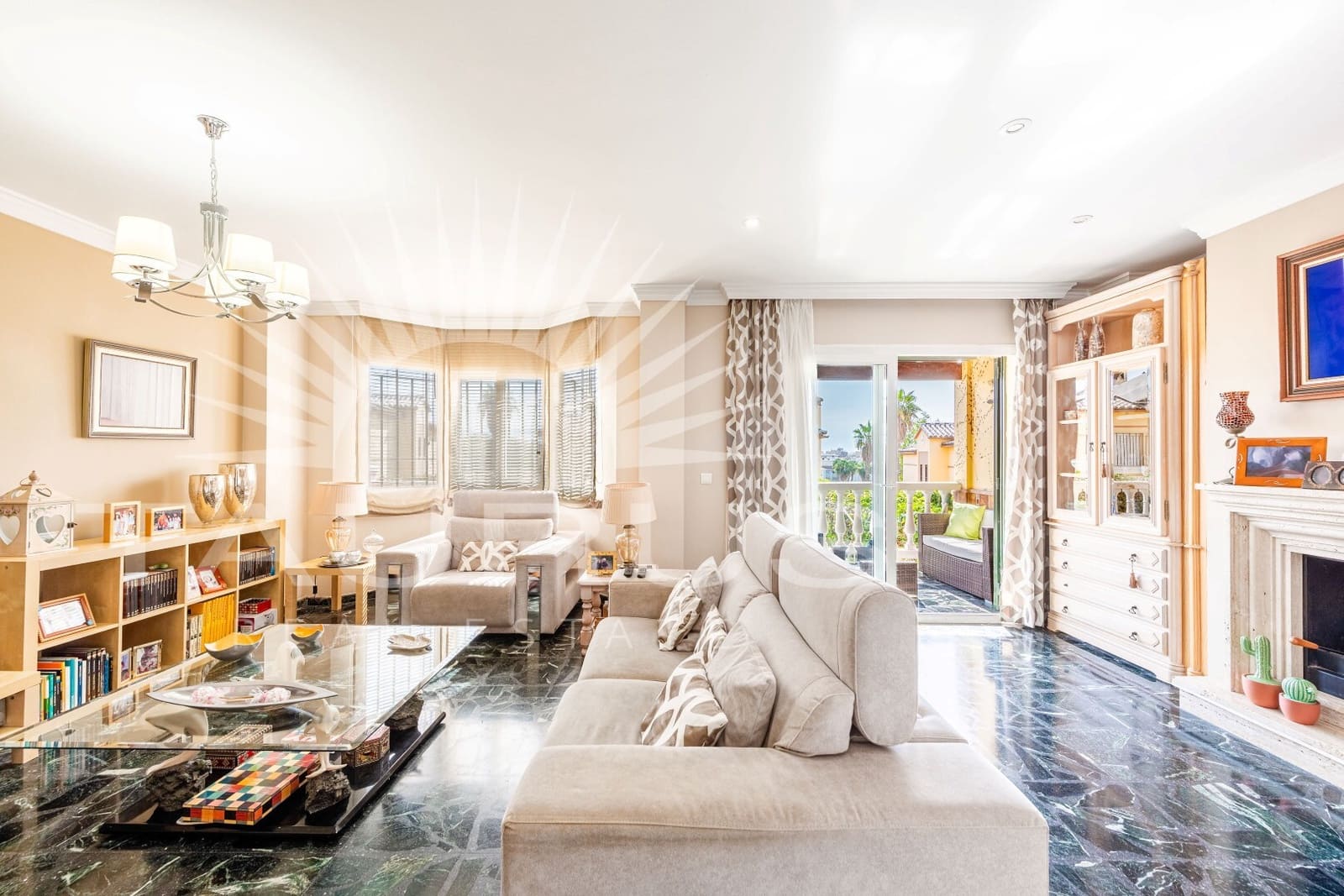 Chalet de 5 habitaciones en Torre del Mar en venta con piscina garaje - 639.900 € (Ref: 10026963)