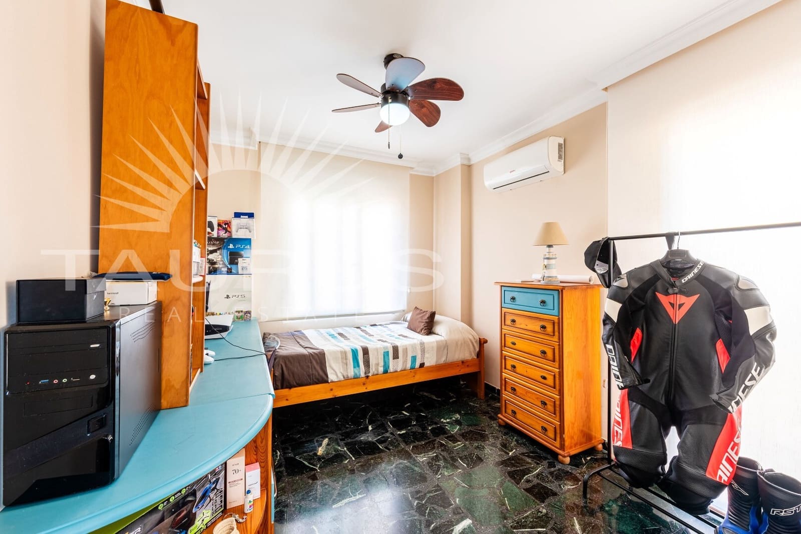 Chalet de 5 habitaciones en Torre del Mar en venta con piscina garaje - 639.900 € (Ref: 10026963)