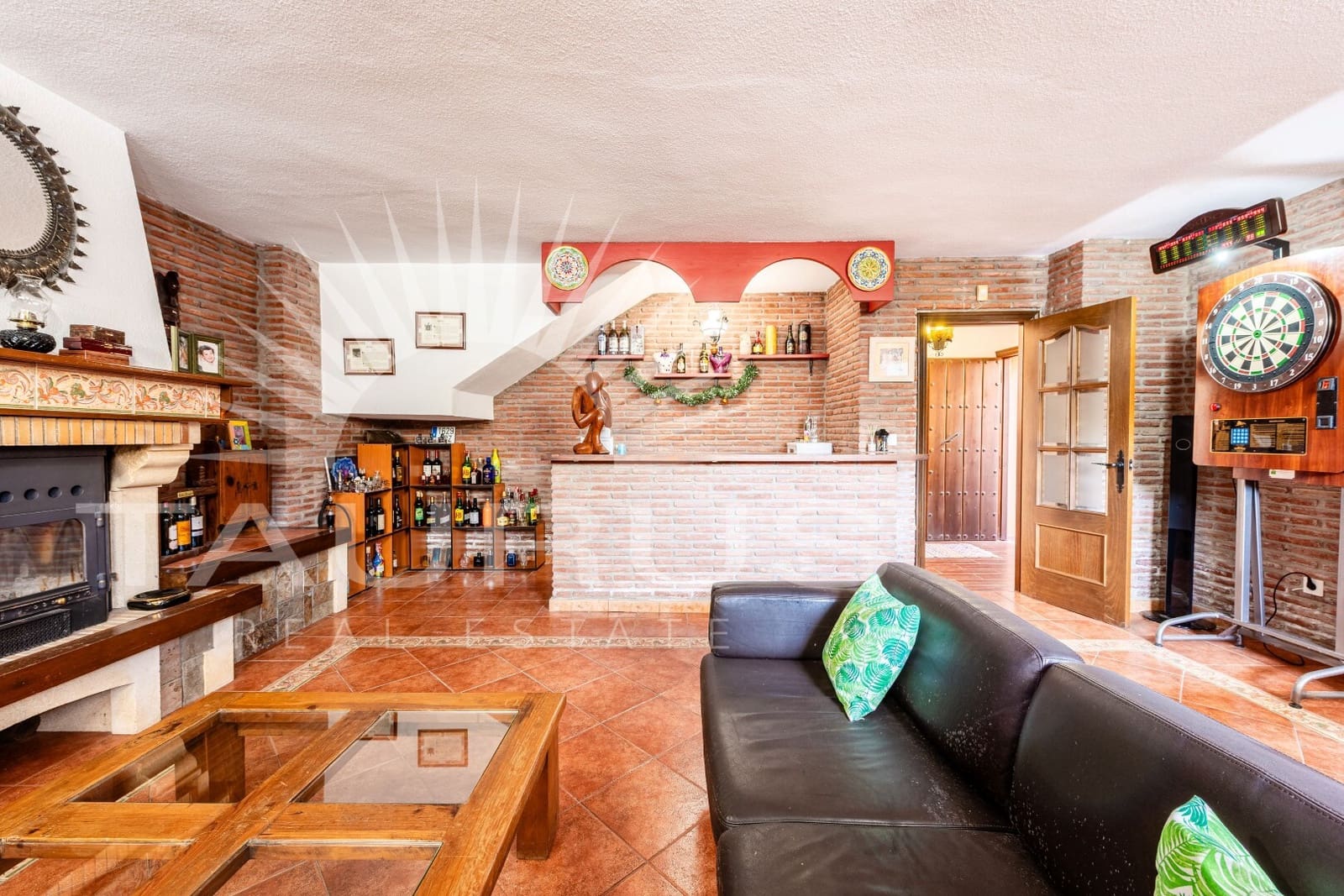Chalet de 5 habitaciones en Torre del Mar en venta con piscina garaje - 639.900 € (Ref: 10026963)