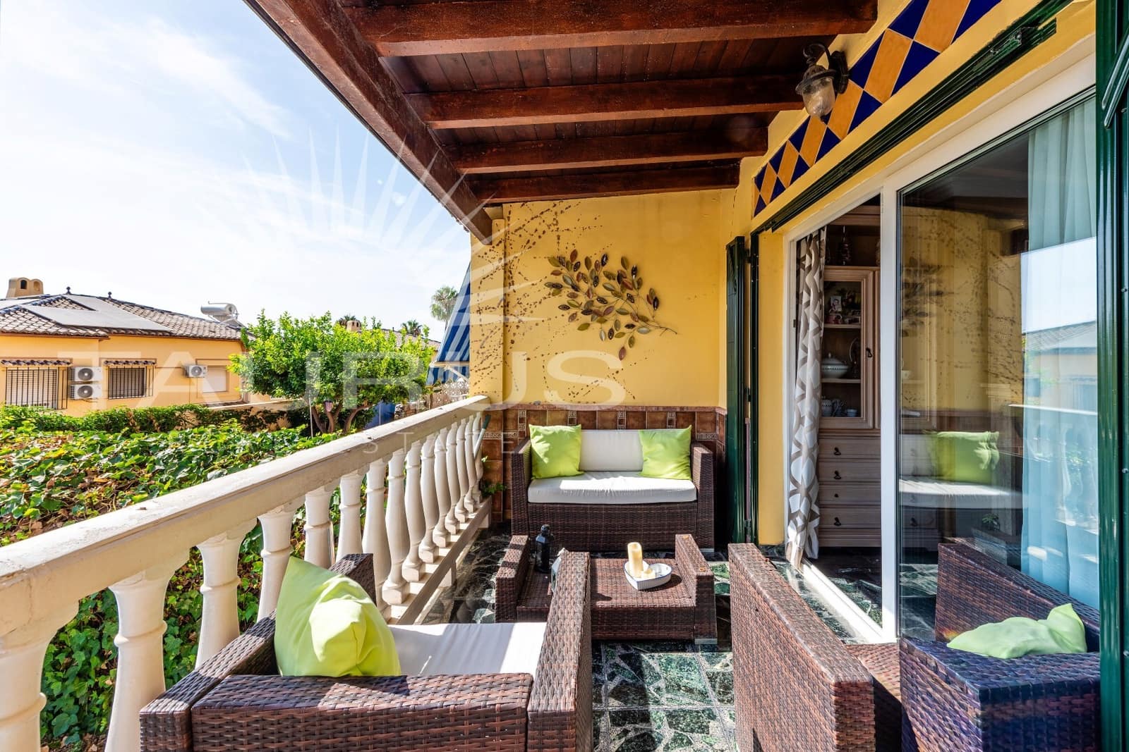 Chalet de 5 habitaciones en Torre del Mar en venta con piscina garaje - 639.900 € (Ref: 10026963)