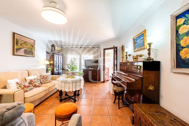 4 chambre Maison de Ville à vendre à Torre del Mar, Vélez-Málaga avec piscine garage - 396 900 € (Ref: 10030188)