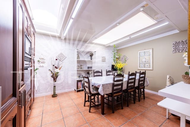 4 chambre Maison de Ville à vendre à Torre del Mar, Vélez-Málaga avec piscine garage - 396 900 € (Ref: 10030188)