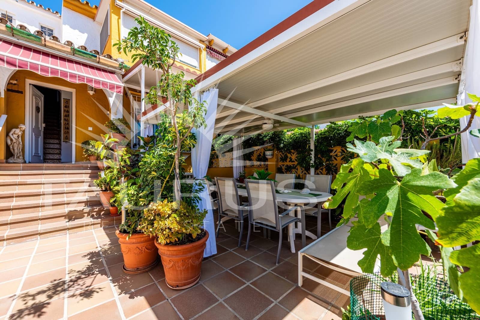 4 chambre Maison de Ville à vendre à Torre del Mar avec piscine garage - 396 900 € (Ref: 10030188)