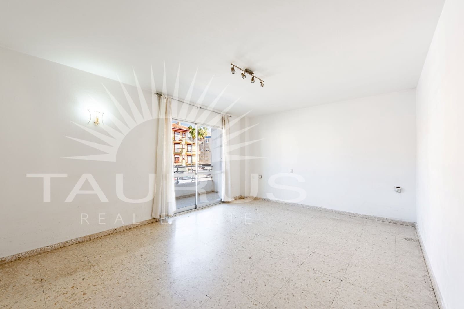 3 slaapkamer Appartement te koop in Caleta de Velez - € 259.900 (Ref: 10030189)