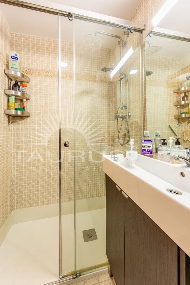 3 bedroom Apartment for sale in Torre del Mar with pool garage - € 569,900 (Ref: 10033584)