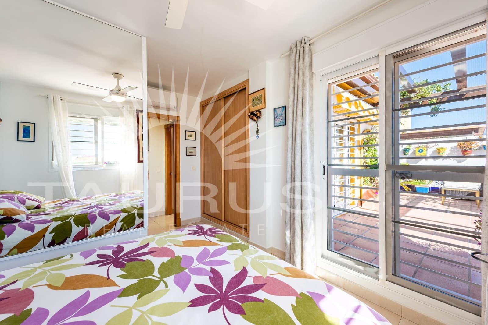 3 bedroom Apartment for sale in Torre del Mar with pool garage - € 569,900 (Ref: 10033584)