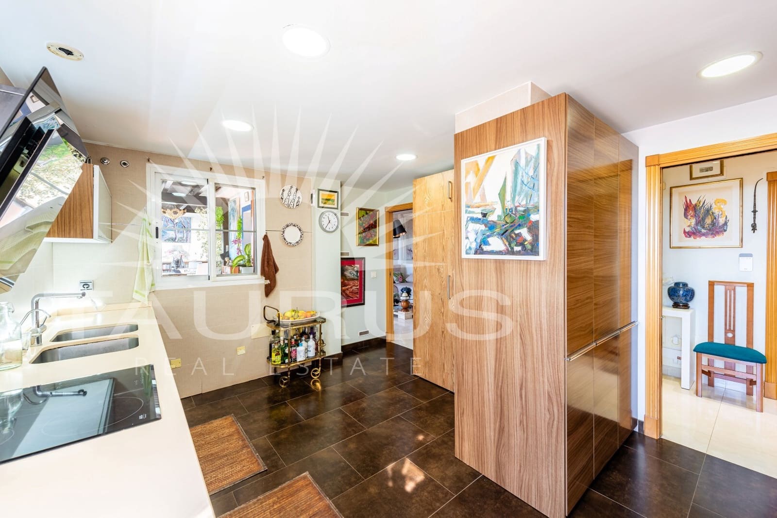3 bedroom Apartment for sale in Torre del Mar with pool garage - € 569,900 (Ref: 10033584)