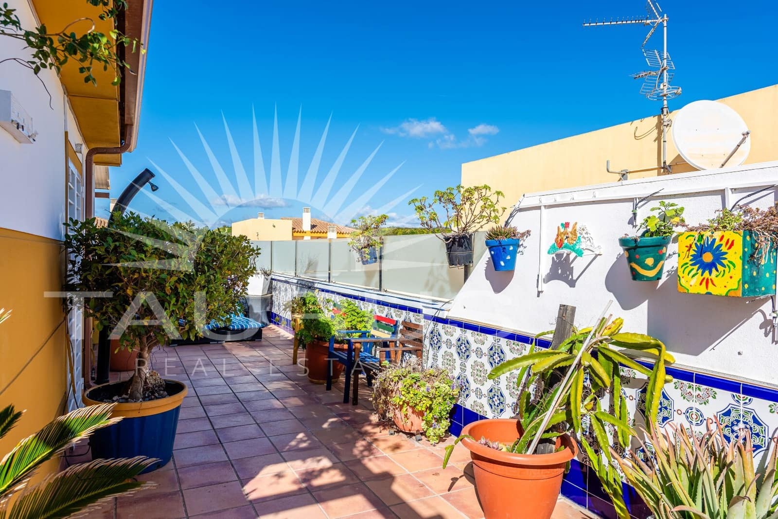 3 bedroom Apartment for sale in Torre del Mar with pool garage - € 569,900 (Ref: 10033584)