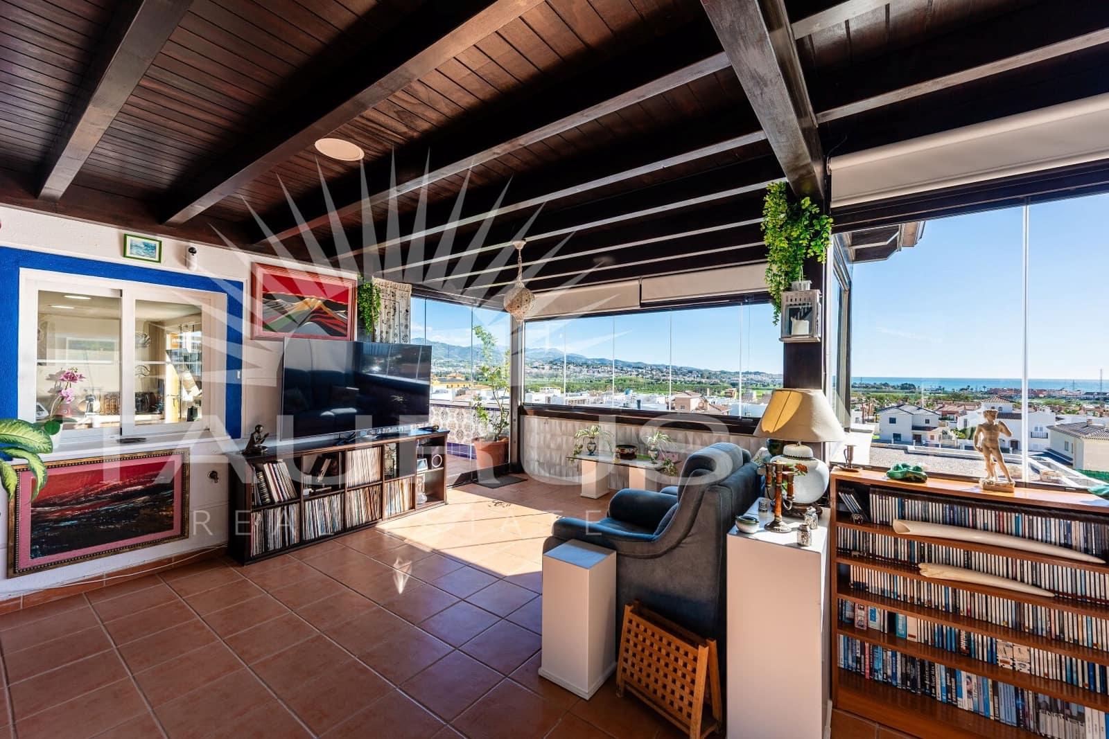 3 bedroom Apartment for sale in Torre del Mar with pool garage - € 569,900 (Ref: 10033584)