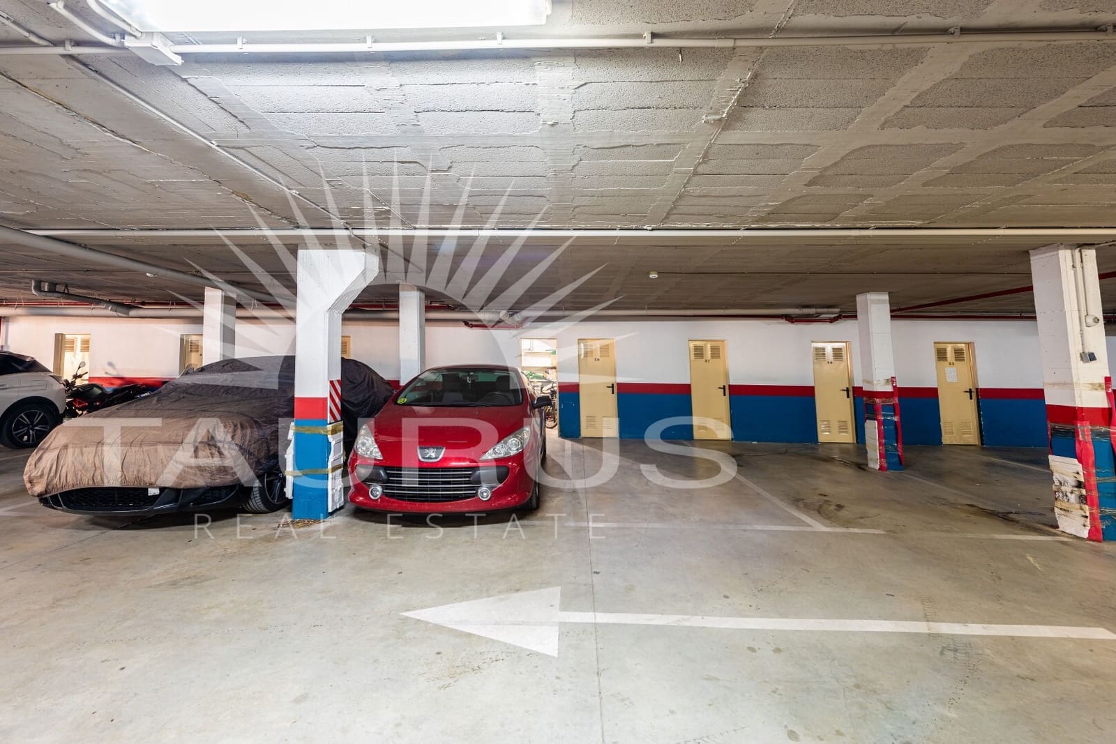 3 bedroom Apartment for sale in Torre del Mar with pool garage - € 569,900 (Ref: 10033584)