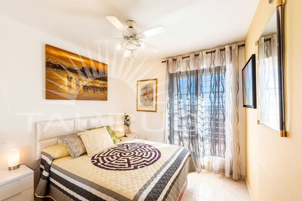 3 slaapkamer Appartement te koop in Torre del Mar met zwembad garage - € 569.900 (Ref: 10033584)