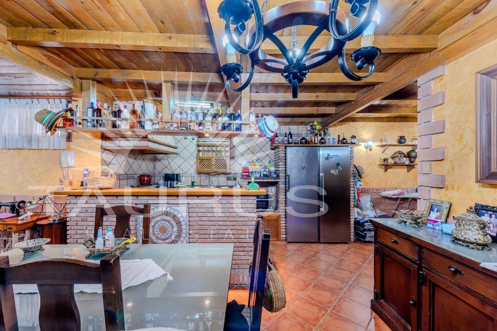 Chalet de 4 habitaciones en Torre del Mar en venta con piscina garaje - 698.900 € (Ref: 10035053)