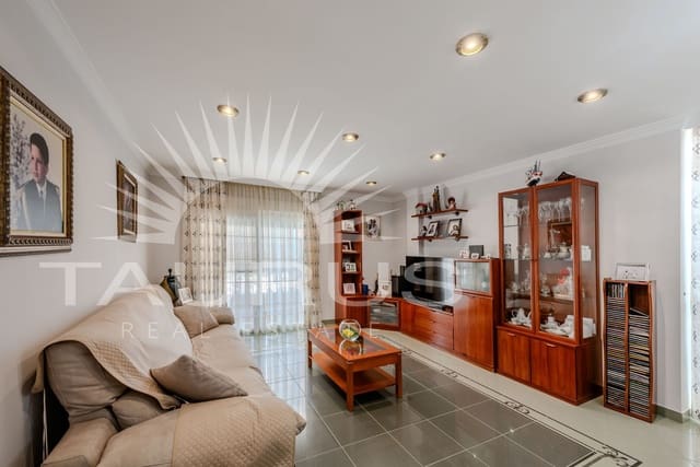 Chalet de 4 habitaciones en Torre del Mar, Vélez-Málaga en venta con piscina garaje - 698.900 € (Ref: 10035053)