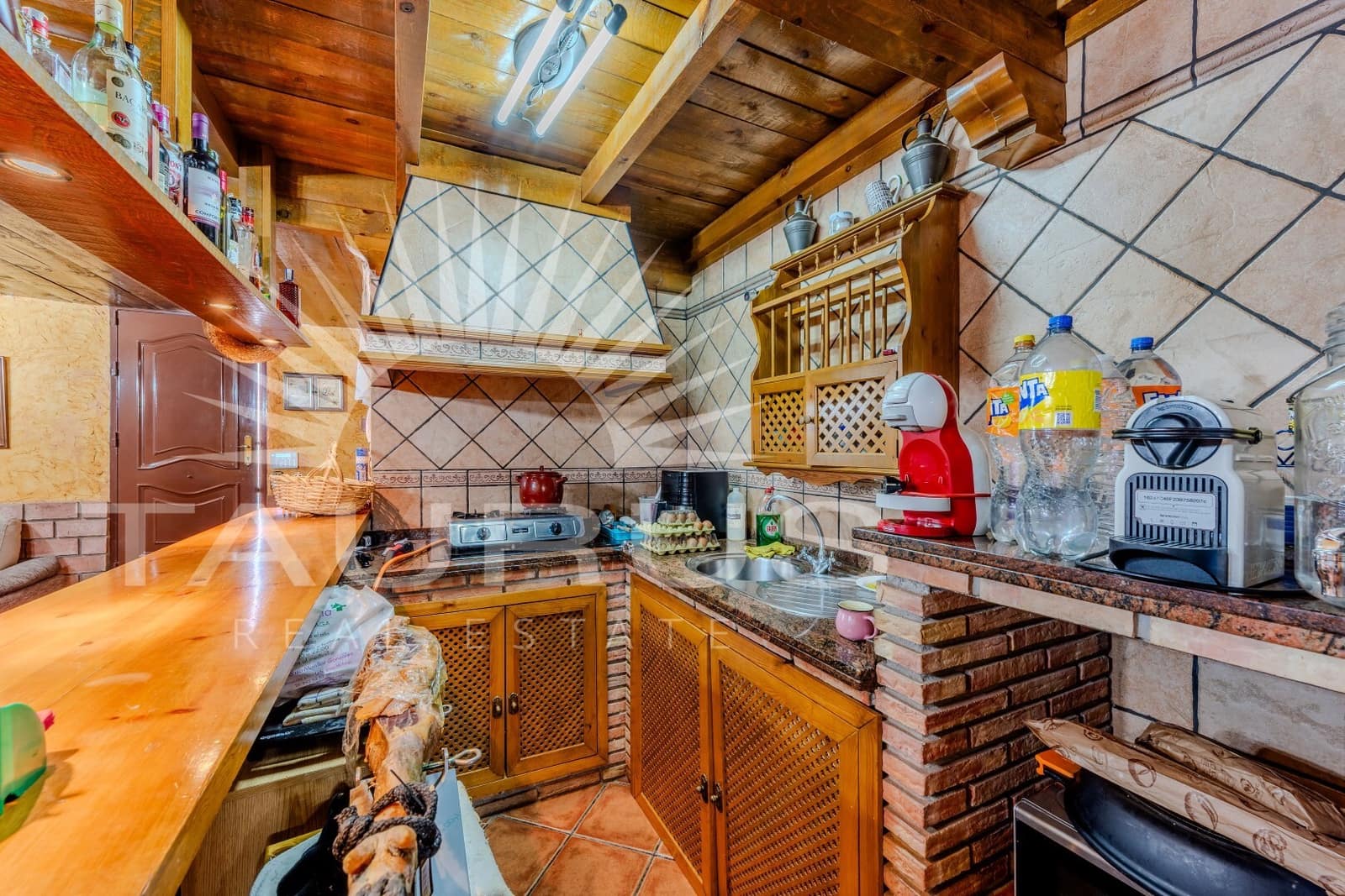 Chalet de 4 habitaciones en Torre del Mar en venta con piscina garaje - 698.900 € (Ref: 10035053)