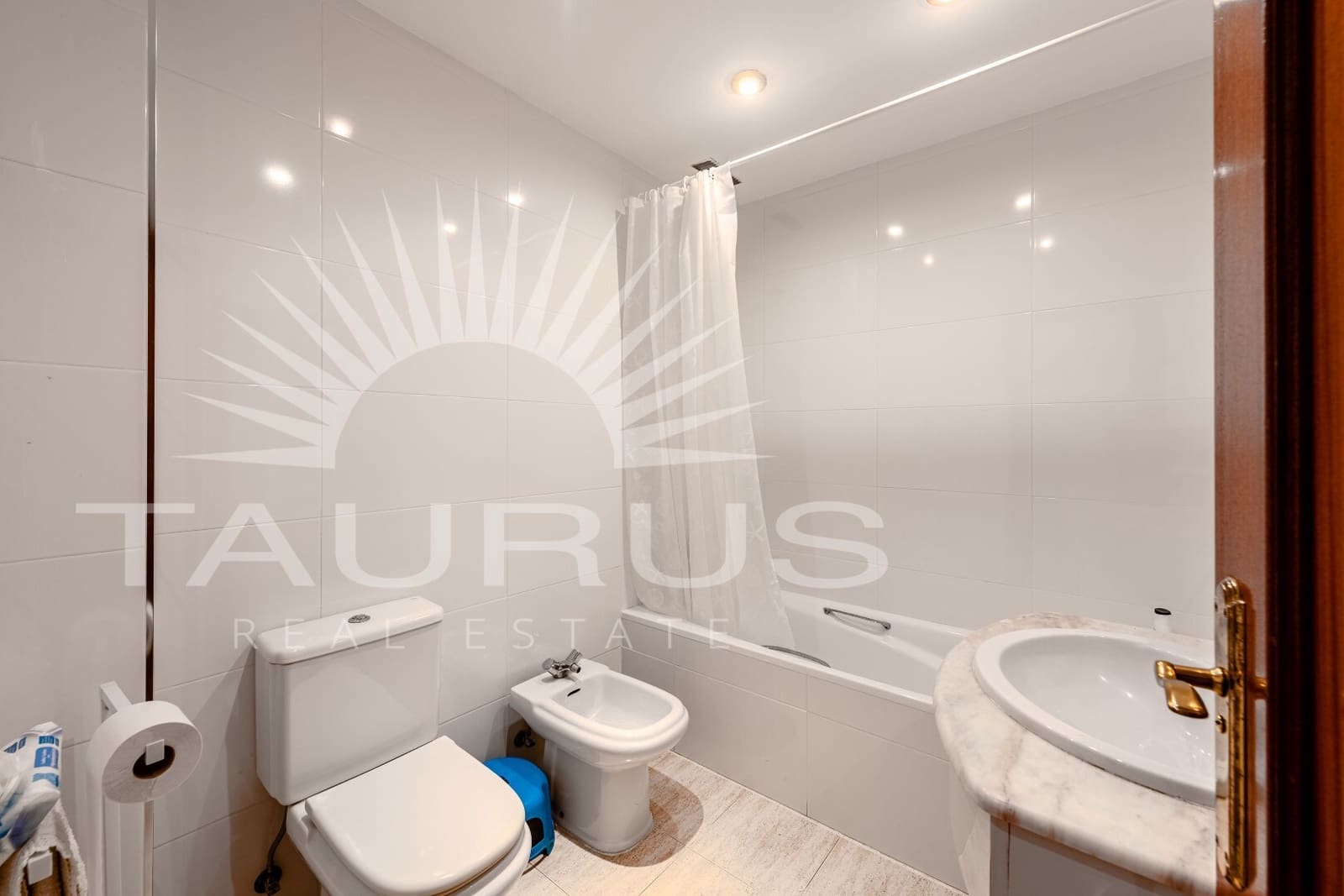 3 Zimmer Apartment zu verkaufen in Torre del Mar mit Pool - 319.900 € (Ref: 10035054)
