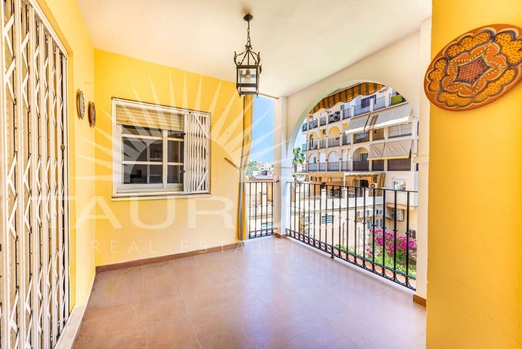 3 Zimmer Apartment zu verkaufen in Torre del Mar mit Pool - 319.900 € (Ref: 10035054)