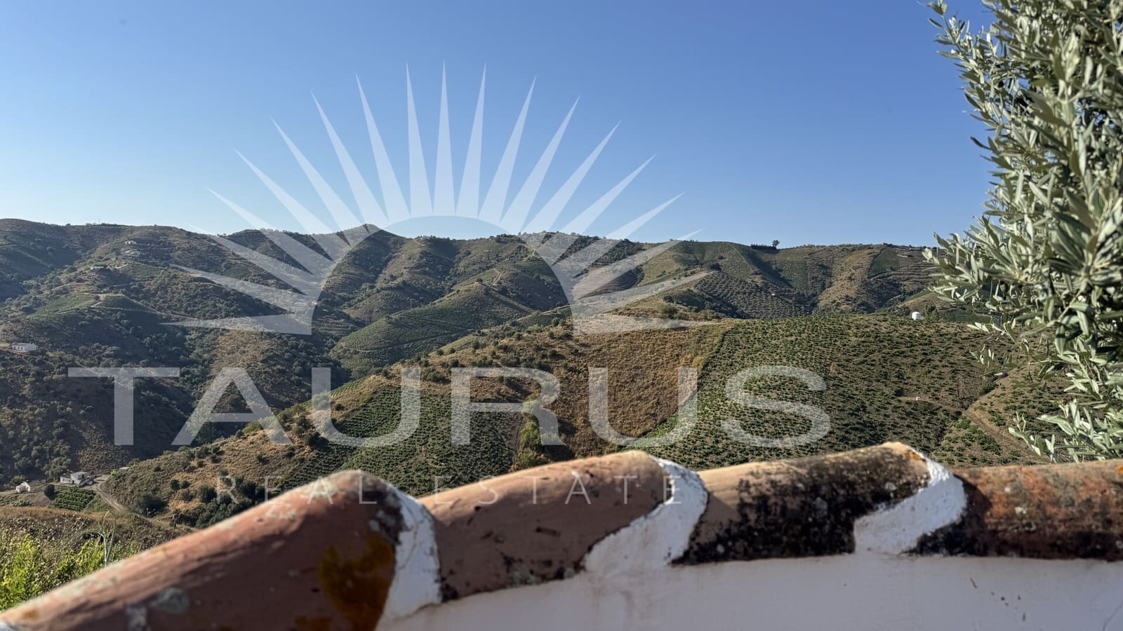 3 bedroom Villa for sale in Almachar with pool garage - € 349,000 (Ref: 10047020)